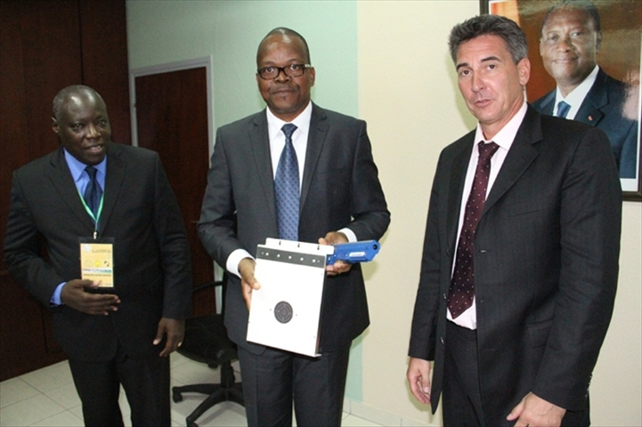 Sport/Pentathlon moderne : Le Ministre Lobognon réceptionne du matériel