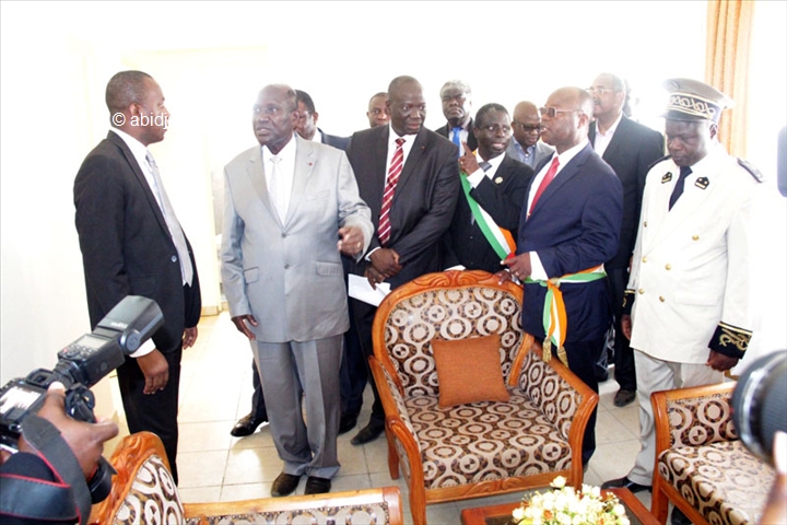 Logements sociaux: Le Premier ministre  visite les villas témoins  à Bingerville