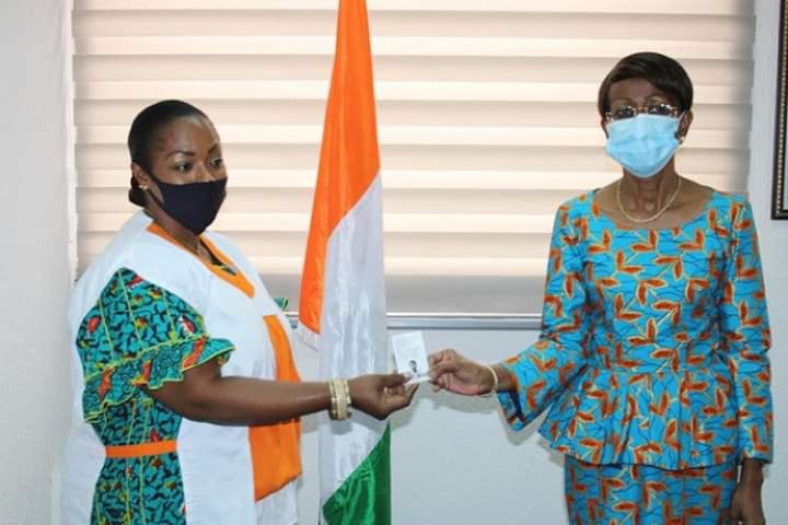 Ly Ramata se fait enrôler et invite les Ivoiriens à en faire de même