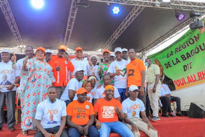 Politique / Boundiali : Plus de 100 personnes issues des partis de l’opposition virent au RHDP grâce aux actions de la Ministre Mariatou Koné