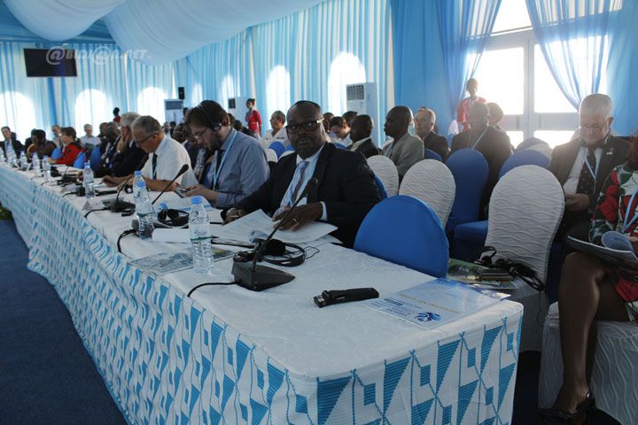 Avenir des mers dans le monde / L’économie bleue ne se bâtira pas en Afrique sans la régulation de la pêche illicite