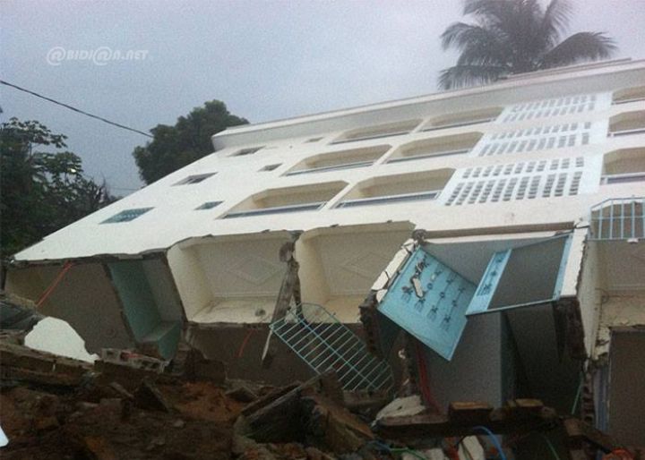 Côte d’Ivoire : un immeuble s’effondre à Abidjan