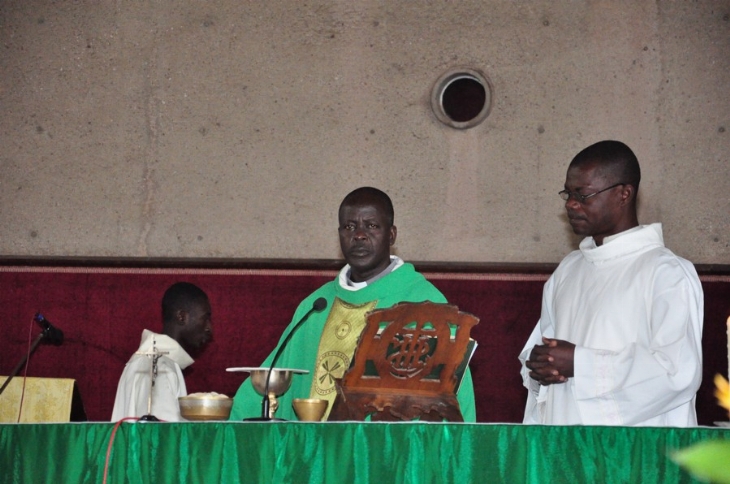 Messe pour le succès de Ouattara/ Depuis Bouaké, le Curé Oka Yao Georges aux Ivoiriens : « Soyons patients et tolérants envers ceux que le diable a entraînés dans la haine et le mal »