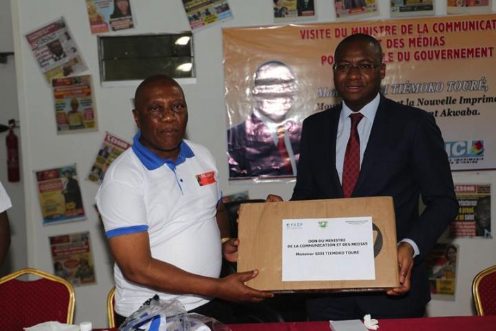 Visite des rédactions : le Ministre Sidi TOURE s’imprègne des conditions de travail du journal
