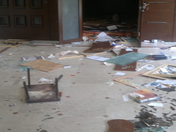 Vandalisme / Partis pillés la résidence du ministre Diby