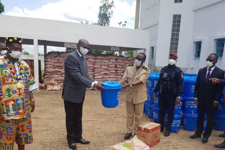 COVID-19 : Le Secrétaire d’Etat Koffi N’Guessan apporte son soutien aux populations du N’Zi