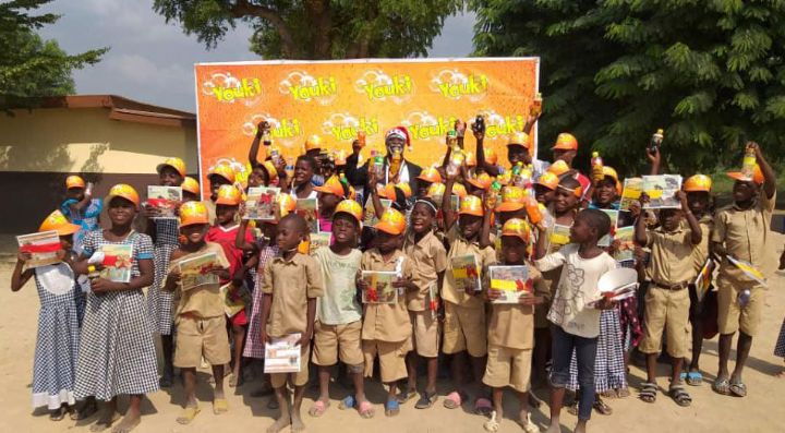 Arbre de Noël :SOLIBRA offre 800 livres aux élèves de Bouaflé