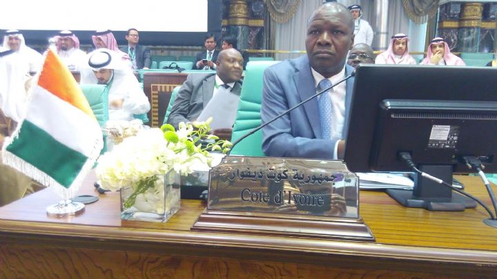 Coopération multilatérale : Mabri participe à la session extraordinaire du conseil des ministres des affaires étrangères de l’OCI