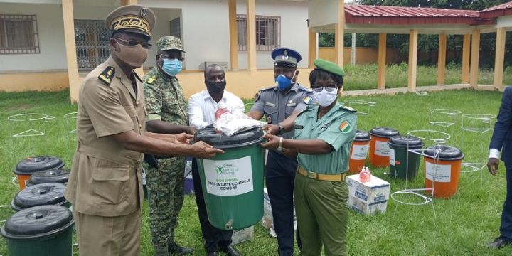 COVID-19 : Le groupe OLAM Ivoire offre des kits sanitaires aux FDS de Bondoukou