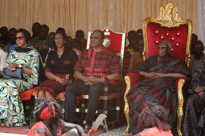 Obsèques de la Reine-mère de Niablé/ La république dignement représentée