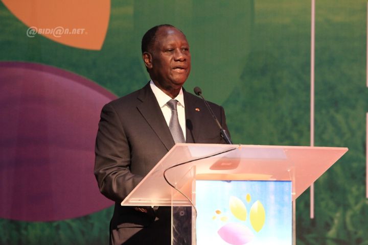 Situation au Zimbabwe : Ouattara appelle Mugabé à ‘’quitter ses fonctions dans la dignité’’