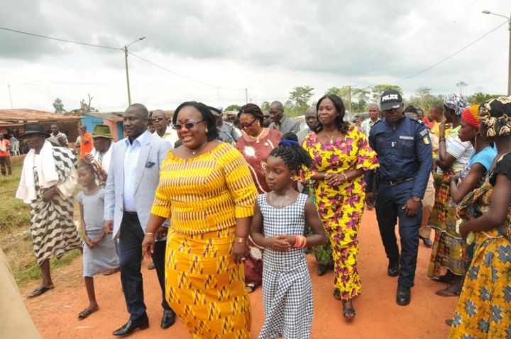 Cérémonie de réconciliation et pose de première pierre du Centre de sante de Bassehoa (Guibéroua): Anne Ouloto et Adama Bictogo en apôtres de la paix
