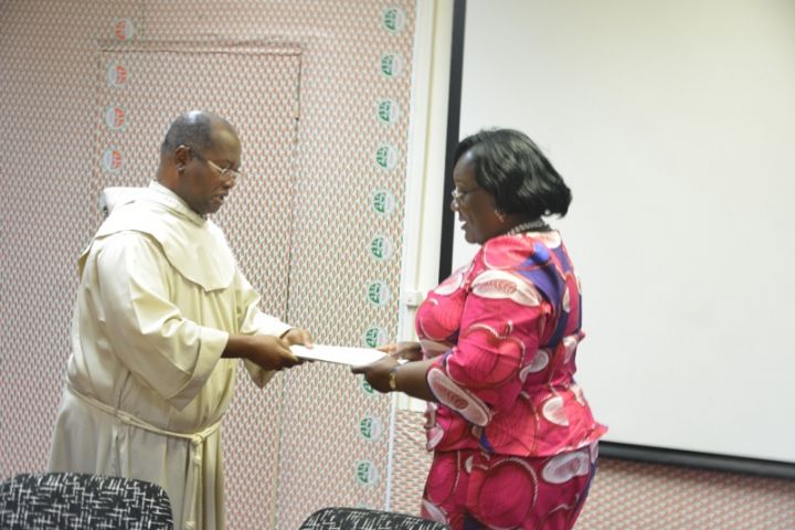 Indemnisation des victimes des crises : La CONARIV et le Ministère de la Solidarité harmonisent leurs fichiers