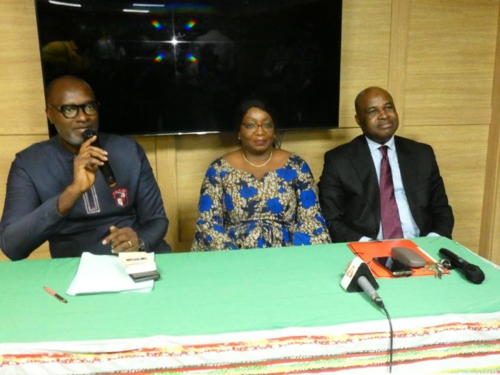 Utilisation des réseaux sociaux : les praticiens de la santé invités à plus d’attention