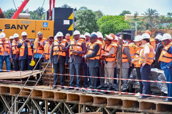 Les travaux du 4ème pont d’Abidjan “avancent correctement”, rassure le ministre de l’Equipement et de l’Entretien routier