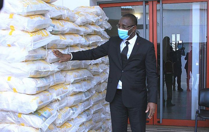 Coronavirus : le ministre Souleymane Diarrassouba invite les établissements commerciaux au respect des mesures sanitaires