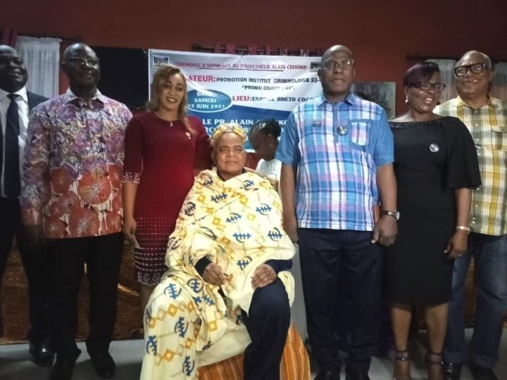 Reconnaissance : des étudiants de la promotion « CRIMINO 94 » rendent à l’hommage au professeur Alain Sissoko