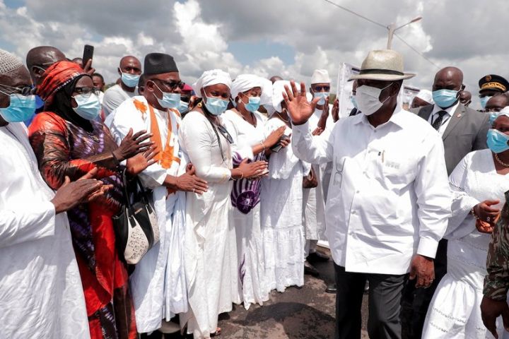 Infrastructures routières : le Président Alassane Ouattara inaugure de nouvelles voies bitumées à Odienné, Gbéléban, Sinématiali, Ferkessédougou et Kong