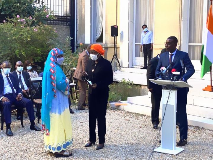 COVID-19 : le gouvernement apporte son soutien à 550 victimes ivoiriennes en France