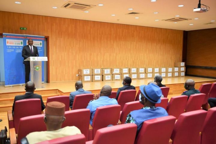 Lutte contre le Covid-19: démarrage officiel de la distribution gratuite de masques ce mercredi