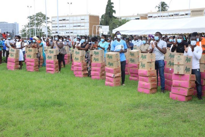 Covid 19-Don de kit sanitaire et alimentaire aux étudiants -Saint Clair Allah, SG Fesci au mouvement GG: “C’est vraiment un beau cadeau et un bon soulagement que vous nous faites”