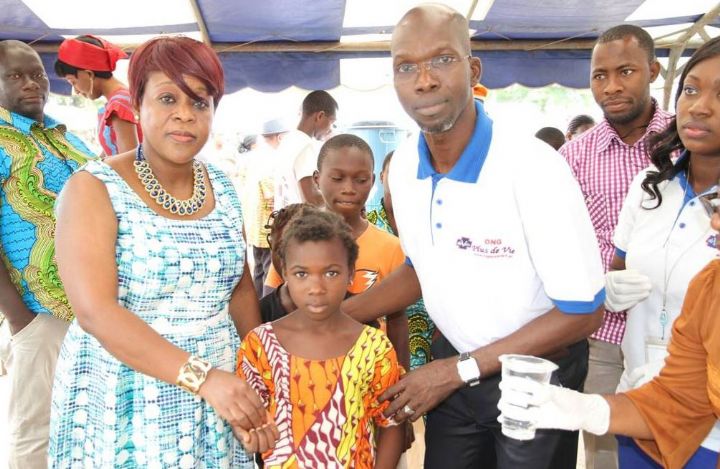 Santé / Grand-Bassam: les ONGs “Plus de vie” et “Nansi-CI’’ déparasitent 3000 enfants