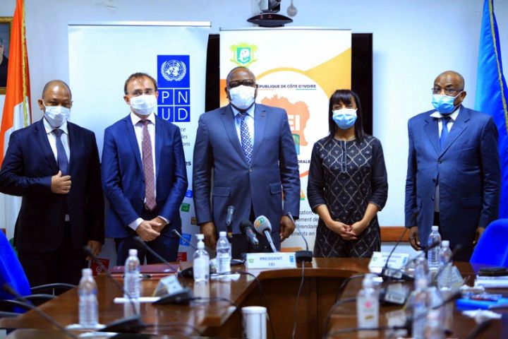 Cycle Electoral: La France apporte une contribution de 200 mille Euros au basket fund du PNUD pour soutenir l’acheminement et le traitement des résultats des votes lors des élections de 2020