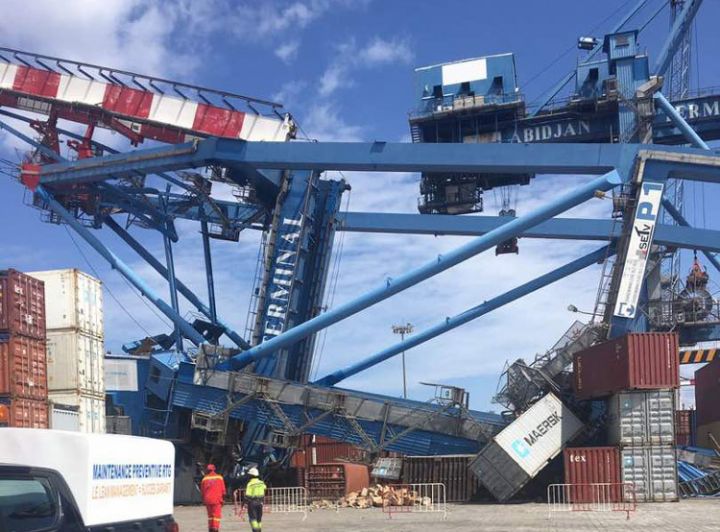 Port d’Abidjan : un navire cause des dégâts matériels en percutant un portique