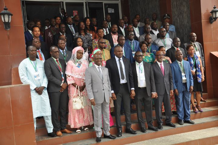 Les services postaux de la CEDEAO réfléchissent à Abidjan sur le commerce électronique