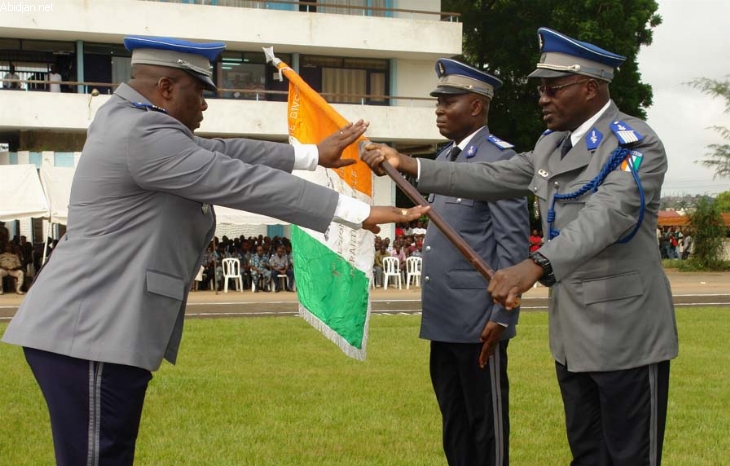 Sécurité: double cérémonie de passation de commandement à la tête des légions de gendarmerie mobile et départementale