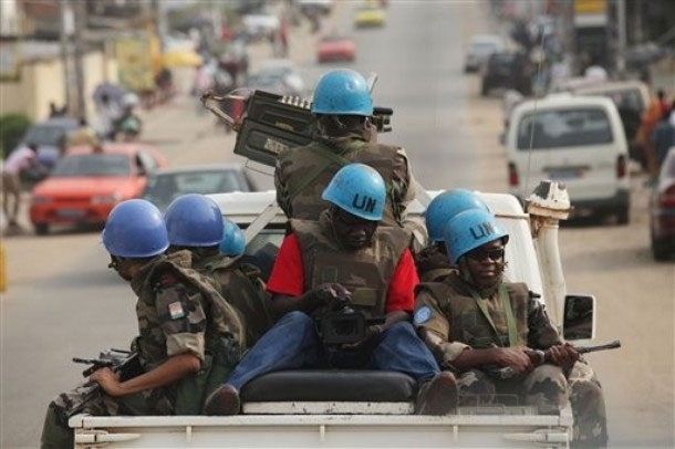 Nations unies/Bureau de la Coordination des Affaires Humanitaires: La protection des civils, priorité urgente de la grave crise humanitaire affectant des milliers de personnes en Côte d`Ivoire