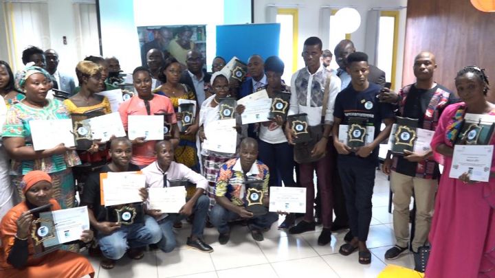 Entrepreneuriat : Des jeunes propriétaires, gérants, employés de boutiques formés au commerce de détail