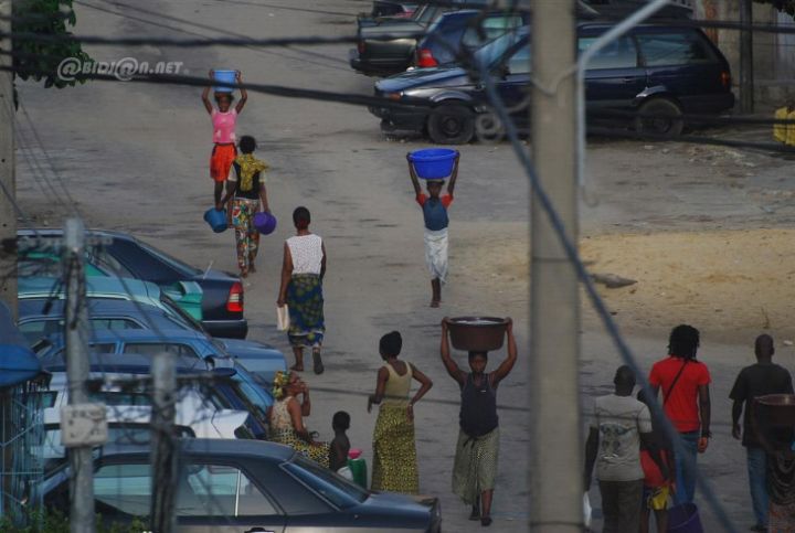 Côte d’Ivoire : plusieurs blessés dans des affrontements liés à une pénurie d’eau à Abidjan