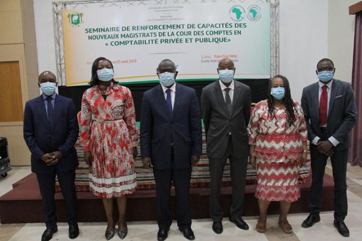 Cour des comptes : une vingtaine de nouveaux magistrats formés à la comptabilité publique et privée