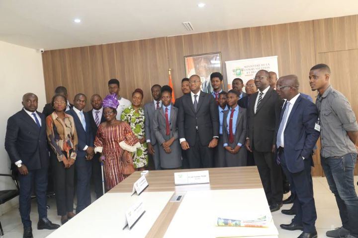 Communication et Médias : Les demandes d’accréditations désormais en ligne