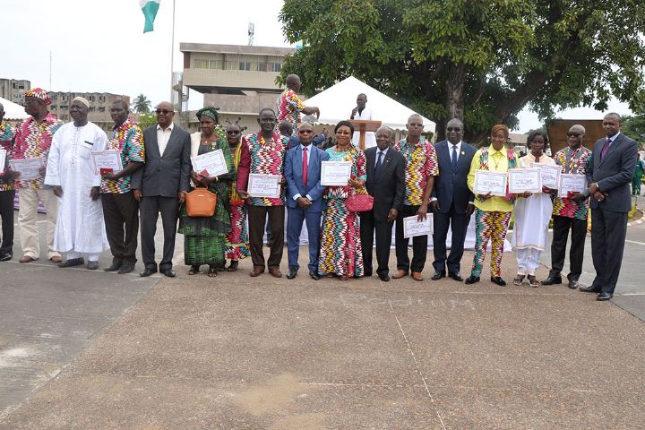Port-Bouët : 251 agents de la mairie décorés pour les «bons et loyaux services»