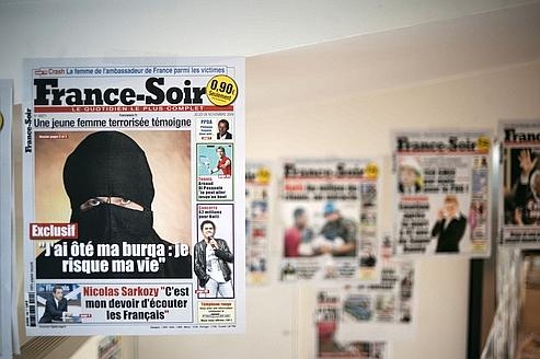 France-Soir envisage d`arrêter son édition papier