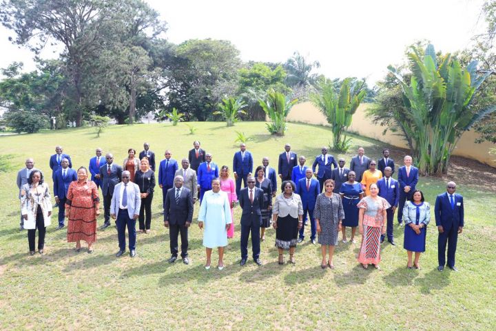 34 hauts administrateurs publics gradués « PUBLIC-AMP » par MDE business school