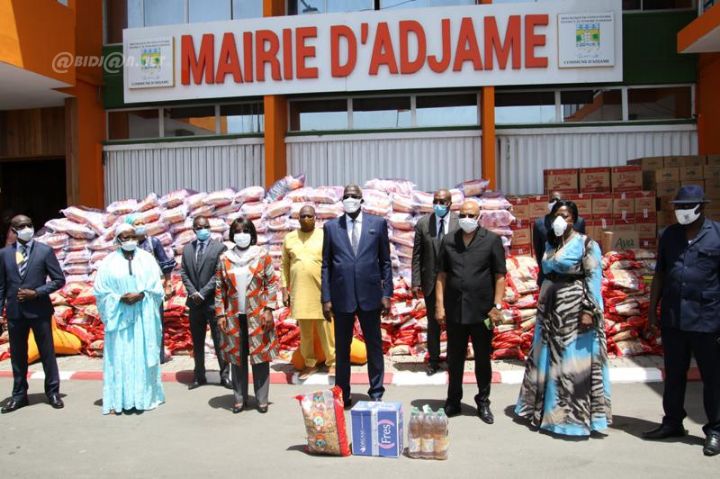 COVID19 : les cadres d’Adjamé offrent des vivres et non vivres aux populations les plus vulnérables