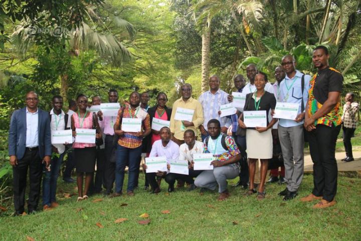Recherche scientifique : Le Centre Suisse offre aux jeunes chercheurs des codes scientifiques et l’accès à des bases de données bibliographiques en ligne