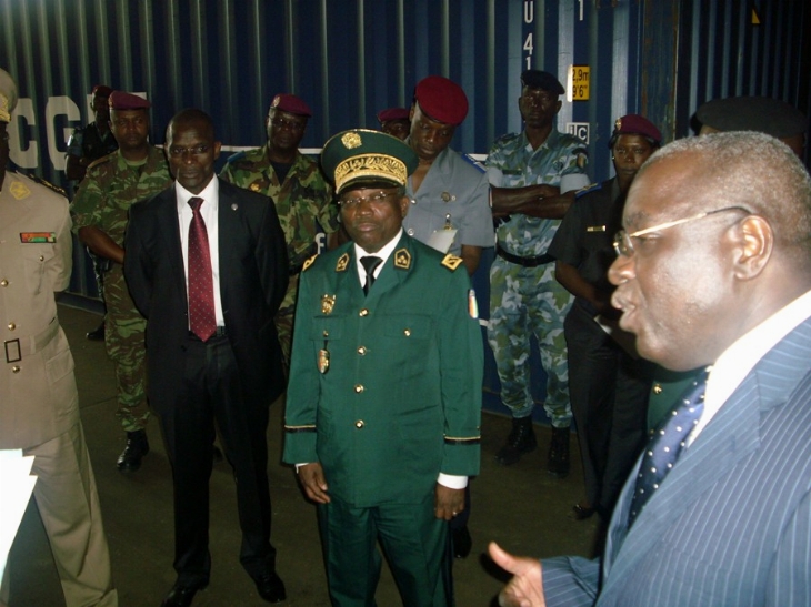 Défense : le ministre Paul Koffi Koffi a remis des équipements militaires à l`armée