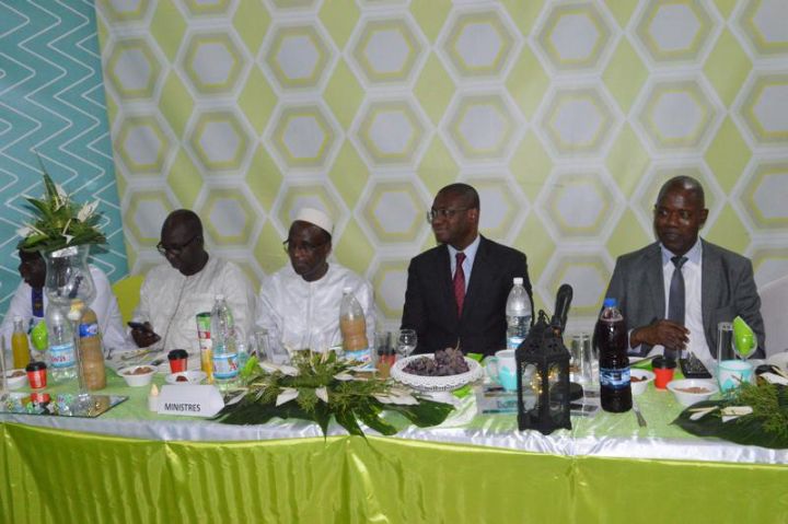 Rupture collective du jeûne de ramadan : Sidi Touré aux côtés de la communauté musulmane de la Rti