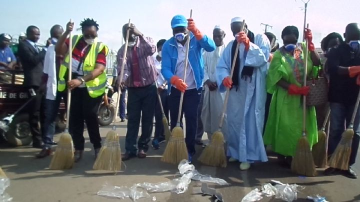Opération‘’ville propre’’ à Béoumi