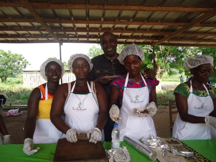 4e session de l’Assemblée Plénière de la Plateforme de Partenariat Public-Privé (PPPP): le Conseil du café-cacao découvre l’œuvre des femmes travaillant à la transformation du Cacao