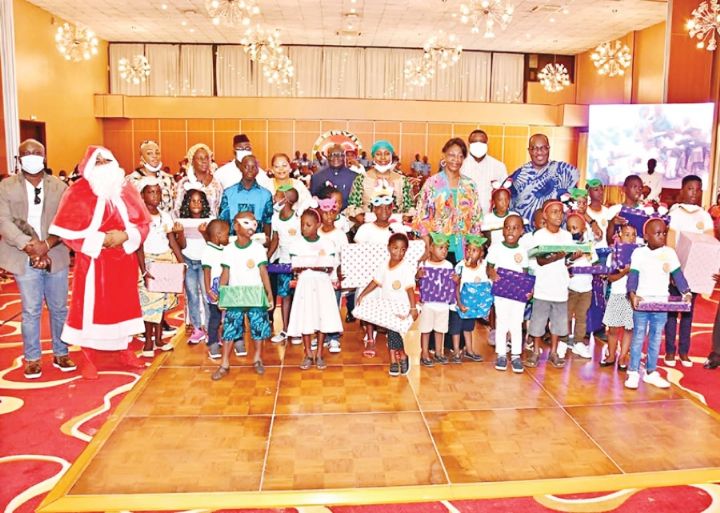 Arbre de Noël de la Fondation 