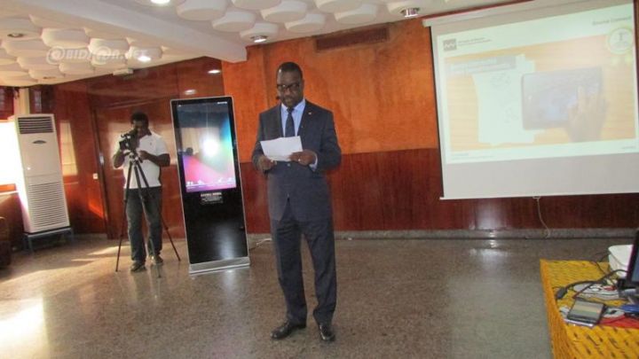 Lancement à Abidjan du service en ligne 