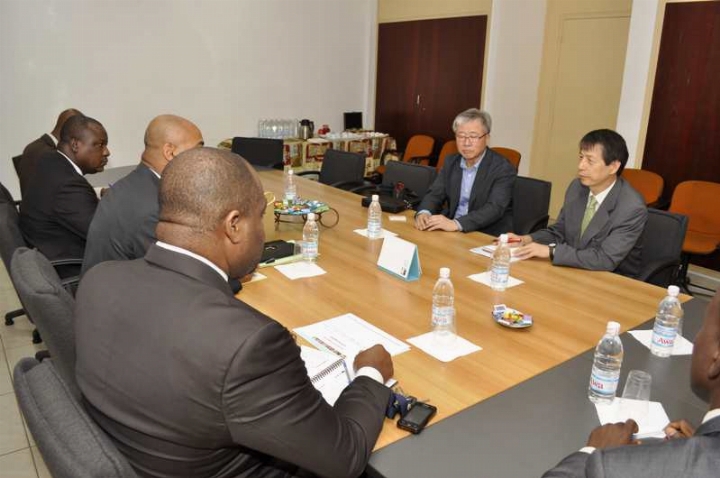 La direction générale du conseil du café-cacao reçoit l’association des chocolatiers sud-coréens