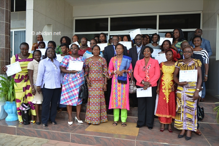 Bouaké : 25 sages femmes ont été outillées sur les droits humains et les techniques de communication