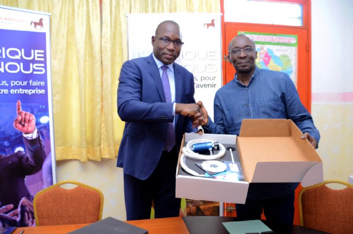 Côte d’Ivoire : Banque Atlantique soutient la lutte contre le cancer à travers un don de matériels destinés à six centres de dépistage