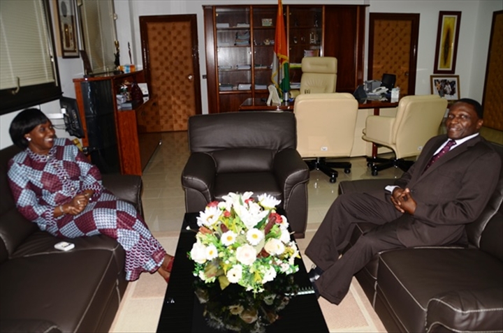 Santé/reçu par la ministre de santé et de la lutte contre le sida N’Dolamb  NGokwey (coordonnateur résident des nations unies) : « il est impossible de quitter la Cote d’Ivoire »